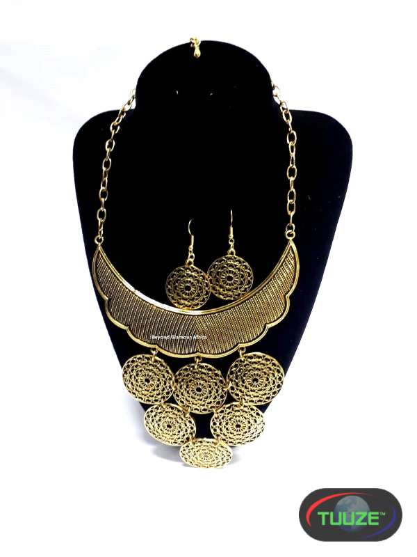 Womens Gold Tone Luxury Jewelry Set