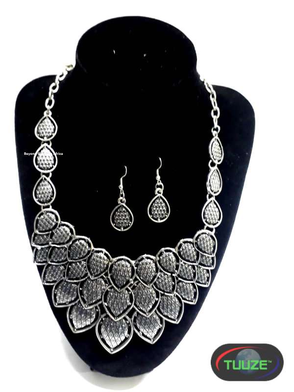 Womens Silver Plated Jewelry Set